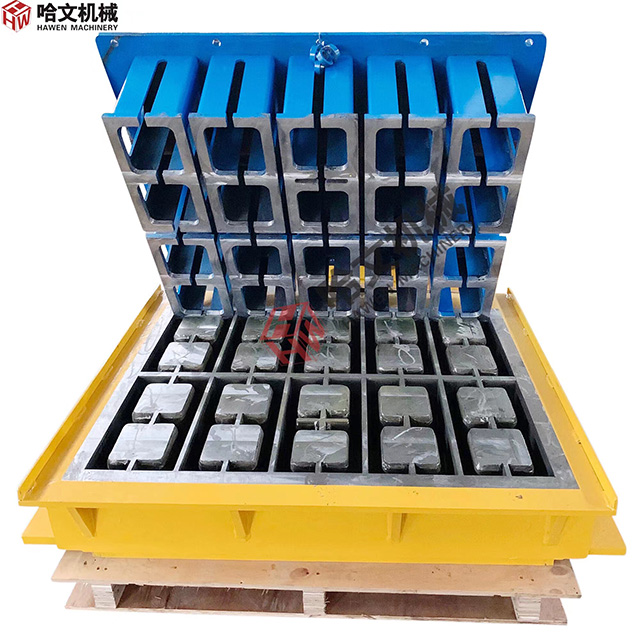 Hollow block mould for block making machine